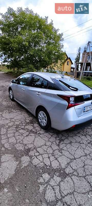 Хетчбек Toyota Prius 2020 в Чернівцях