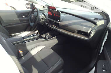 Хетчбек Toyota Prius 2023 в 
