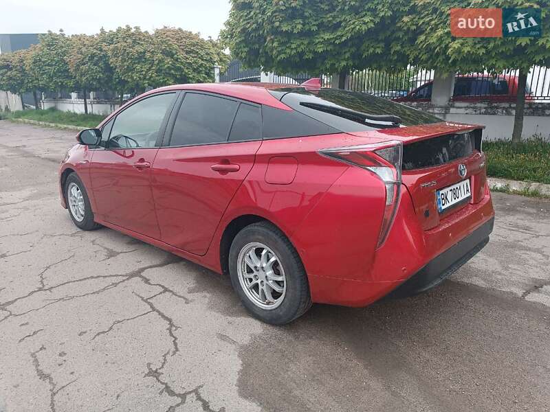 Хэтчбек Toyota Prius 2017 в Ровно фото 3 Хэтчбек Toyota Prius 2017 в Ровно