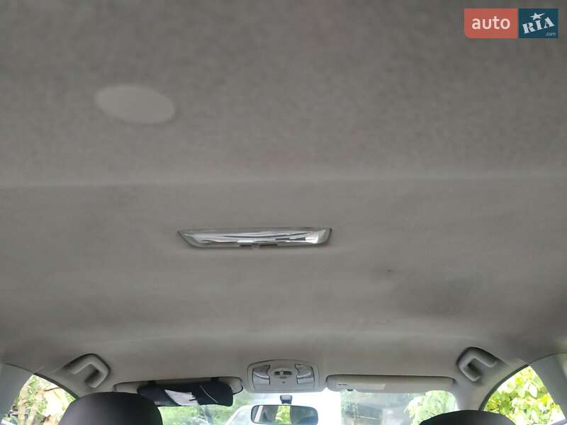 Хэтчбек Toyota Prius 2014 в Стрые