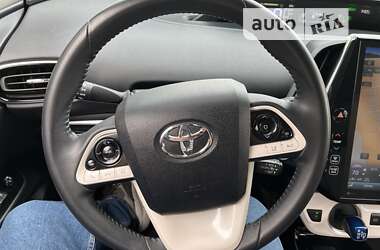 Хэтчбек Toyota Prius 2018 в Киеве