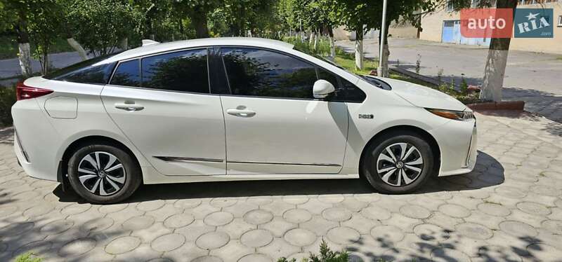 Хэтчбек Toyota Prius 2019 в Виннице
