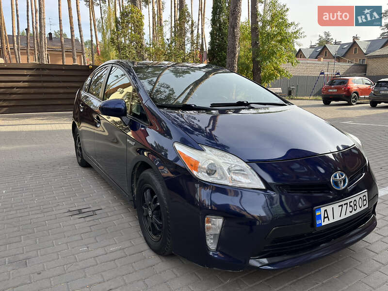 Хэтчбек Toyota Prius 2013 в Киеве