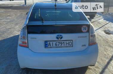 Хэтчбек Toyota Prius 2010 в 