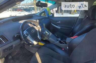 Хэтчбек Toyota Prius 2010 в 