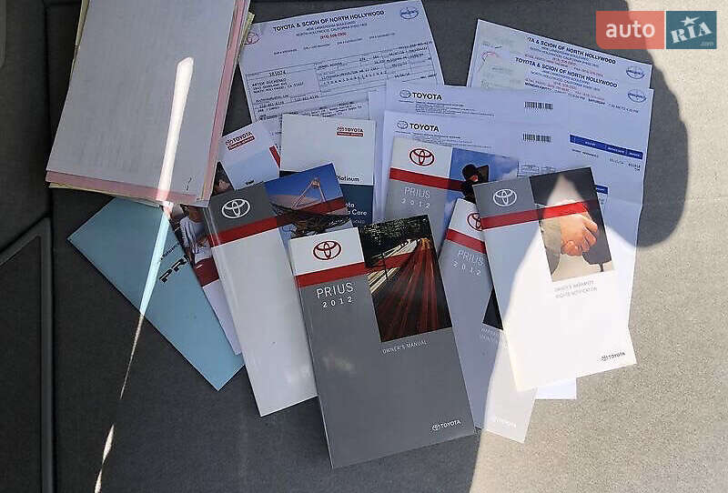 Хэтчбек Toyota Prius 2012 в Киеве