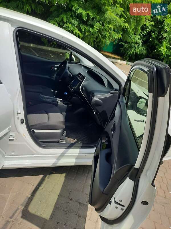 Хетчбек Toyota Prius 2022 в Одесі