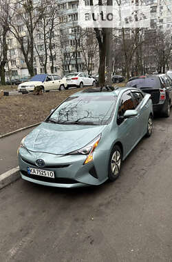 Хетчбек Toyota Prius 2017 в Києві