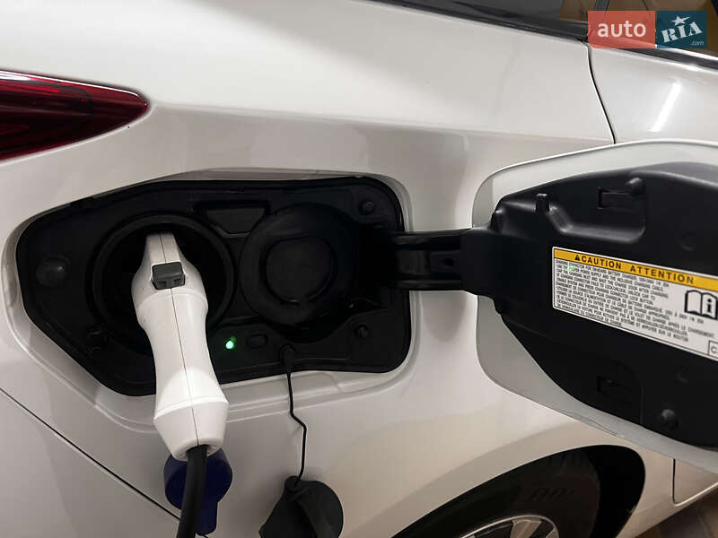 Хетчбек Toyota Prius 2019 в Ізмаїлі