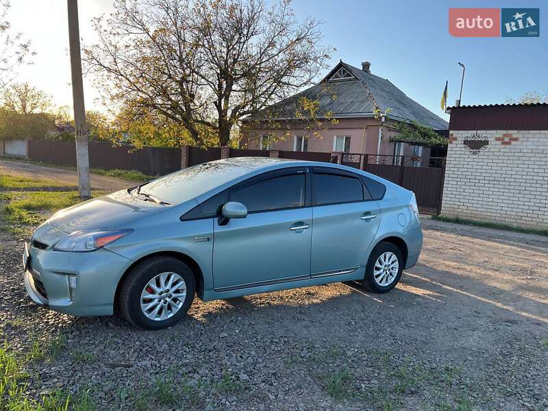 Хетчбек Toyota Prius 2013 в Харкові