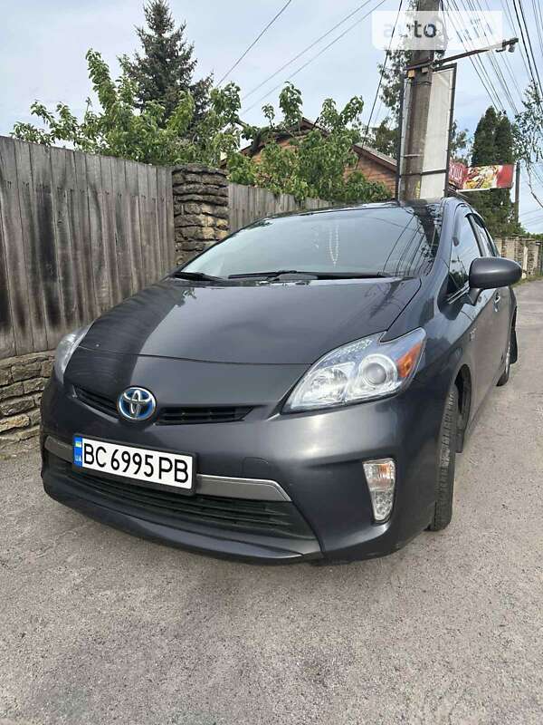 Хэтчбек Toyota Prius 2013 в Виннице