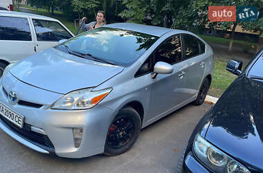 Хетчбек Toyota Prius 2015 в Києві