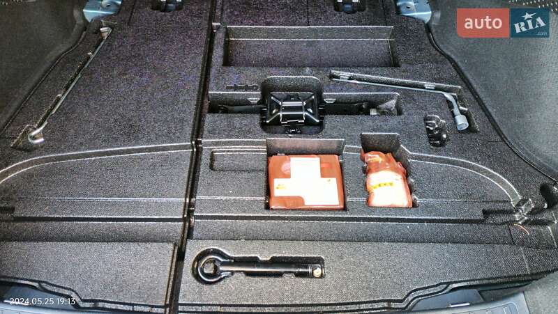 Хетчбек Toyota Prius 2019 в Чубинське