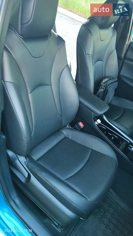 Хетчбек Toyota Prius 2019 в Чубинське