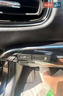 Хэтчбек Toyota Prius 2017 в Киеве
