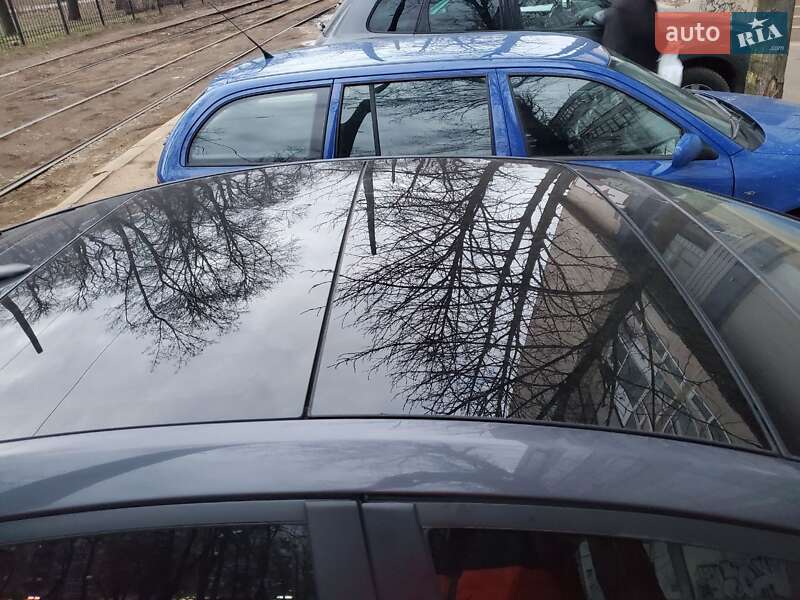 Хетчбек Toyota Prius 2013 в Дніпрі