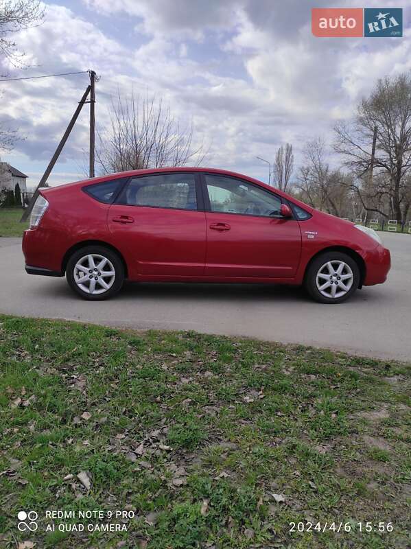Хетчбек Toyota Prius 2008 в Горішніх Плавнях