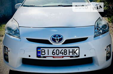 Хэтчбек Toyota Prius 2011 в Горишних Плавнях