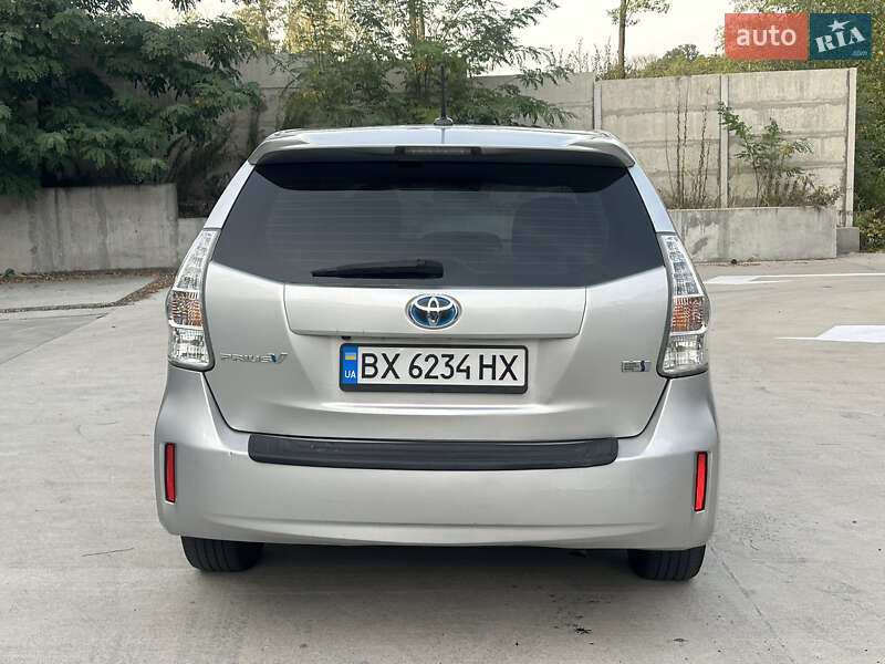 Хетчбек Toyota Prius 2014 в Києві