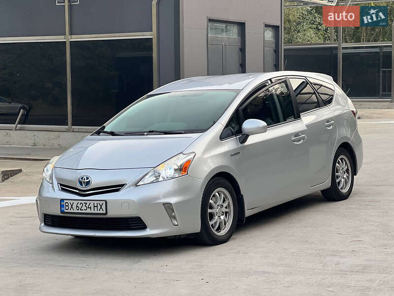 Хетчбек Toyota Prius 2014 в Києві