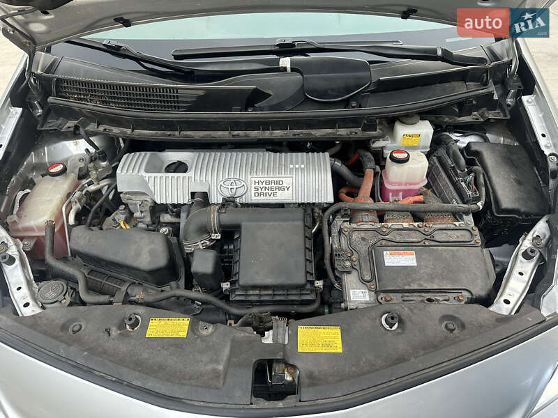 Хетчбек Toyota Prius 2014 в Києві