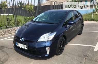 Хэтчбек Toyota Prius 2015 в Киеве