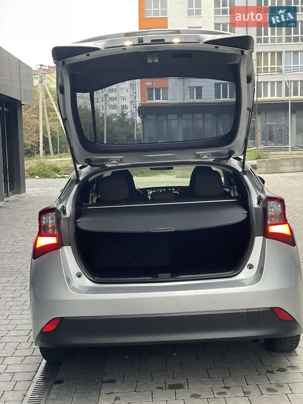Хэтчбек Toyota Prius 2019 в Ивано-Франковске