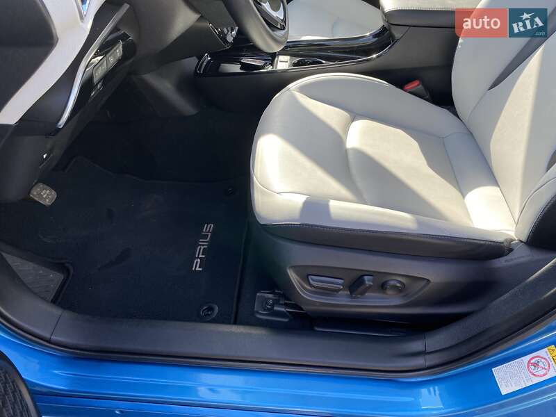 Хэтчбек Toyota Prius 2019 в Запорожье