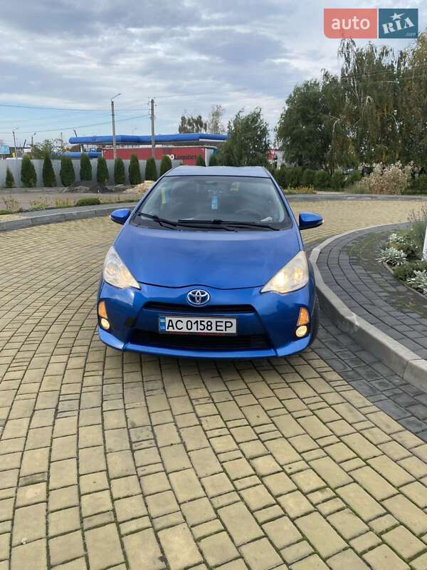 Хэтчбек Toyota Prius 2012 в Луцке