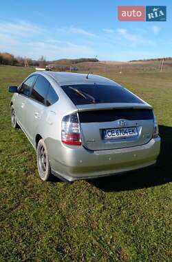 Хэтчбек Toyota Prius 2005 в Черновцах