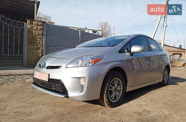 Хетчбек Toyota Prius 2014 в Білгороді-Дністровському