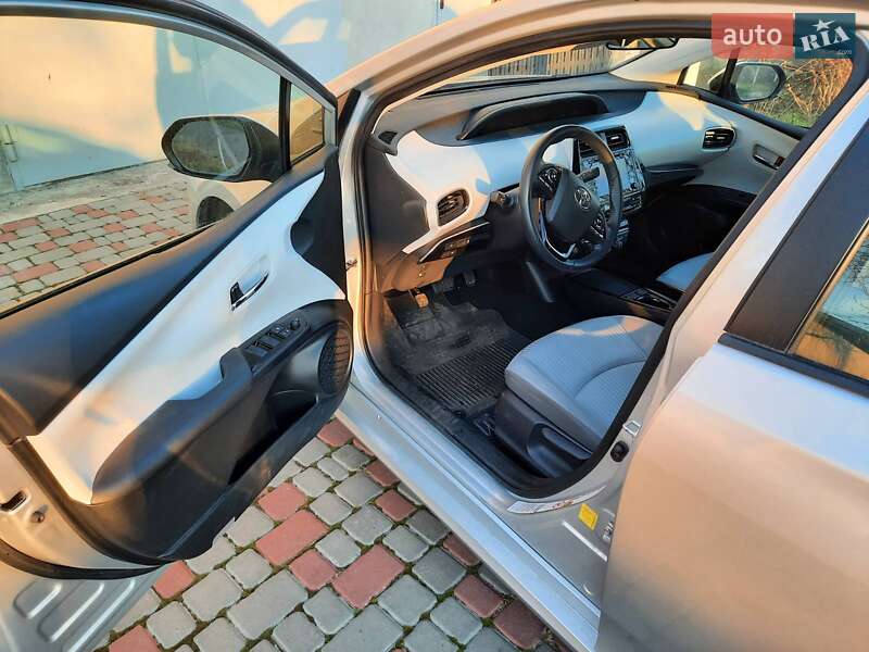 Хетчбек Toyota Prius 2021 в Одесі