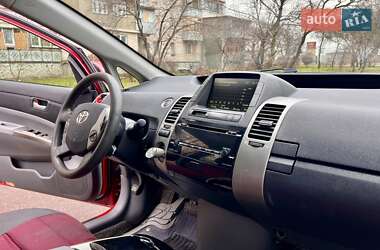 Хэтчбек Toyota Prius 2009 в 