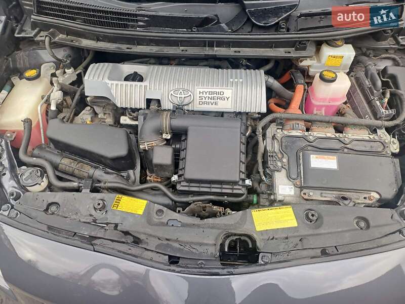 Хэтчбек Toyota Prius 2013 в Ивано-Франковске