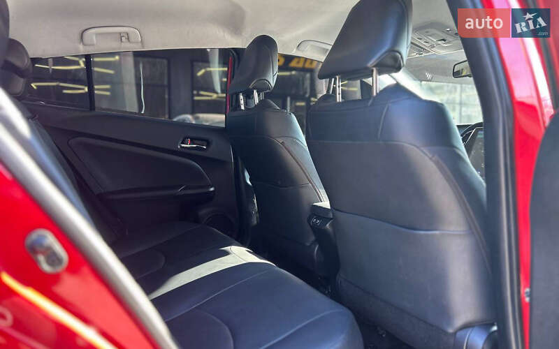 Хетчбек Toyota Prius 2019 в 