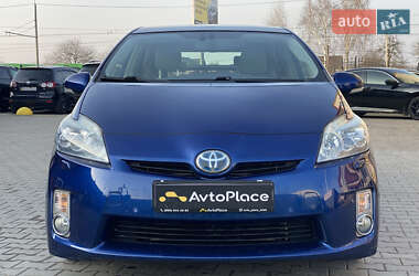 Хэтчбек Toyota Prius 2010 в 