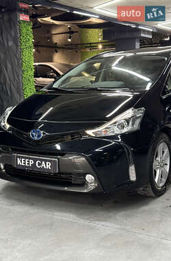 Хетчбек Toyota Prius 2018 в 