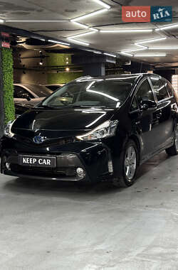 Хетчбек Toyota Prius 2018 в 