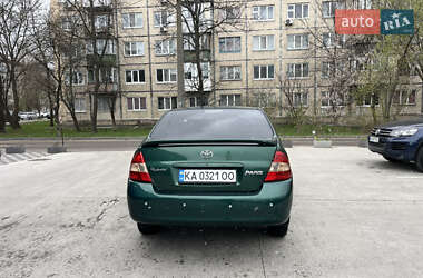 Седан Toyota Prius 2001 в 