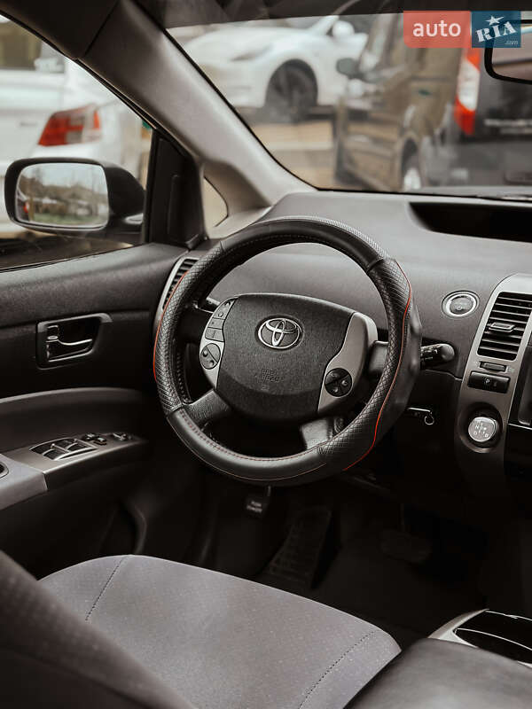Хэтчбек Toyota Prius 2007 в Николаеве