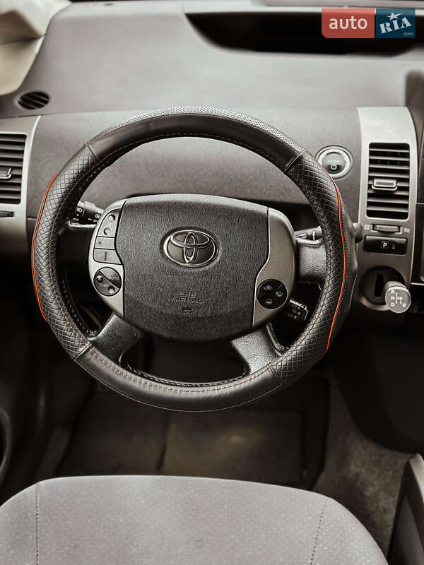 Хэтчбек Toyota Prius 2007 в Николаеве