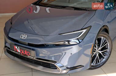Хэтчбек Toyota Prius 2024 в 