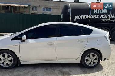 Хэтчбек Toyota Prius 2009 в 