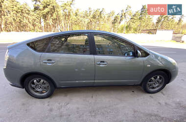 Хетчбек Toyota Prius 2005 в 