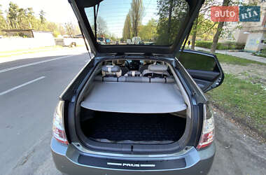 Хетчбек Toyota Prius 2005 в 