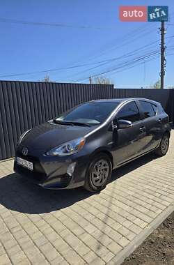Хэтчбек Toyota Prius 2016 в Одессе