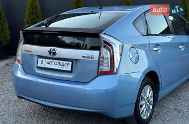 Хетчбек Toyota Prius 2012 в 