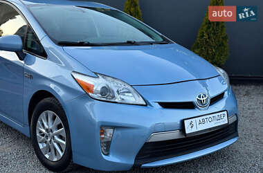 Хетчбек Toyota Prius 2012 в 