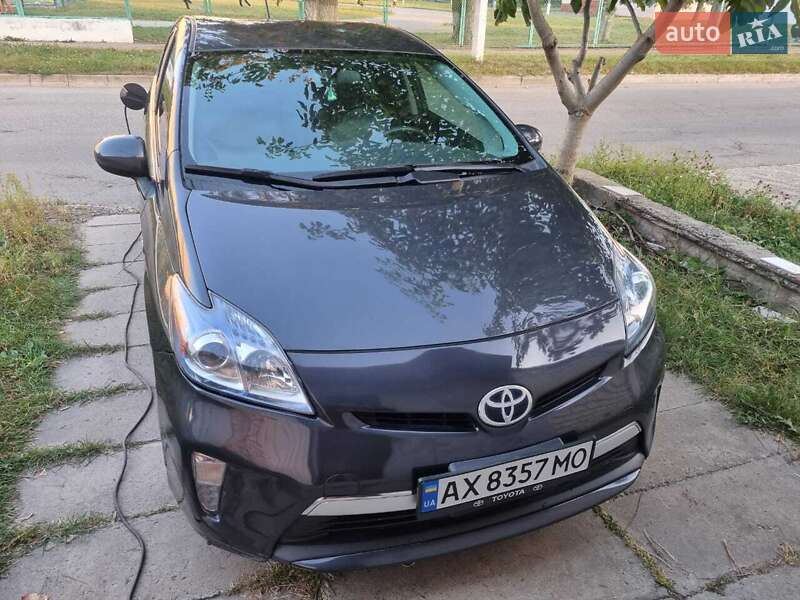 Хетчбек Toyota Prius 2014 в Харкові