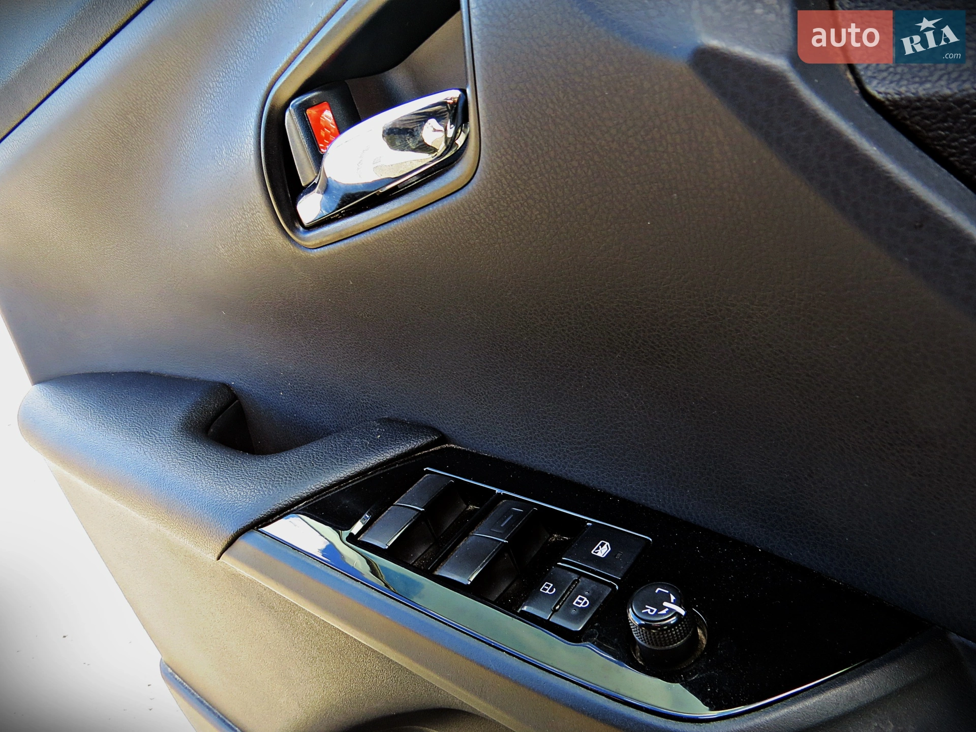 2020 Toyota Prius - мініатюра 8